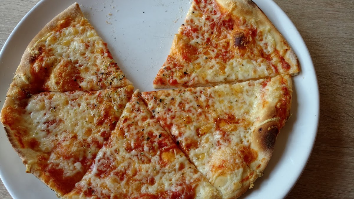 Pizzeria Pizza Pazza-9